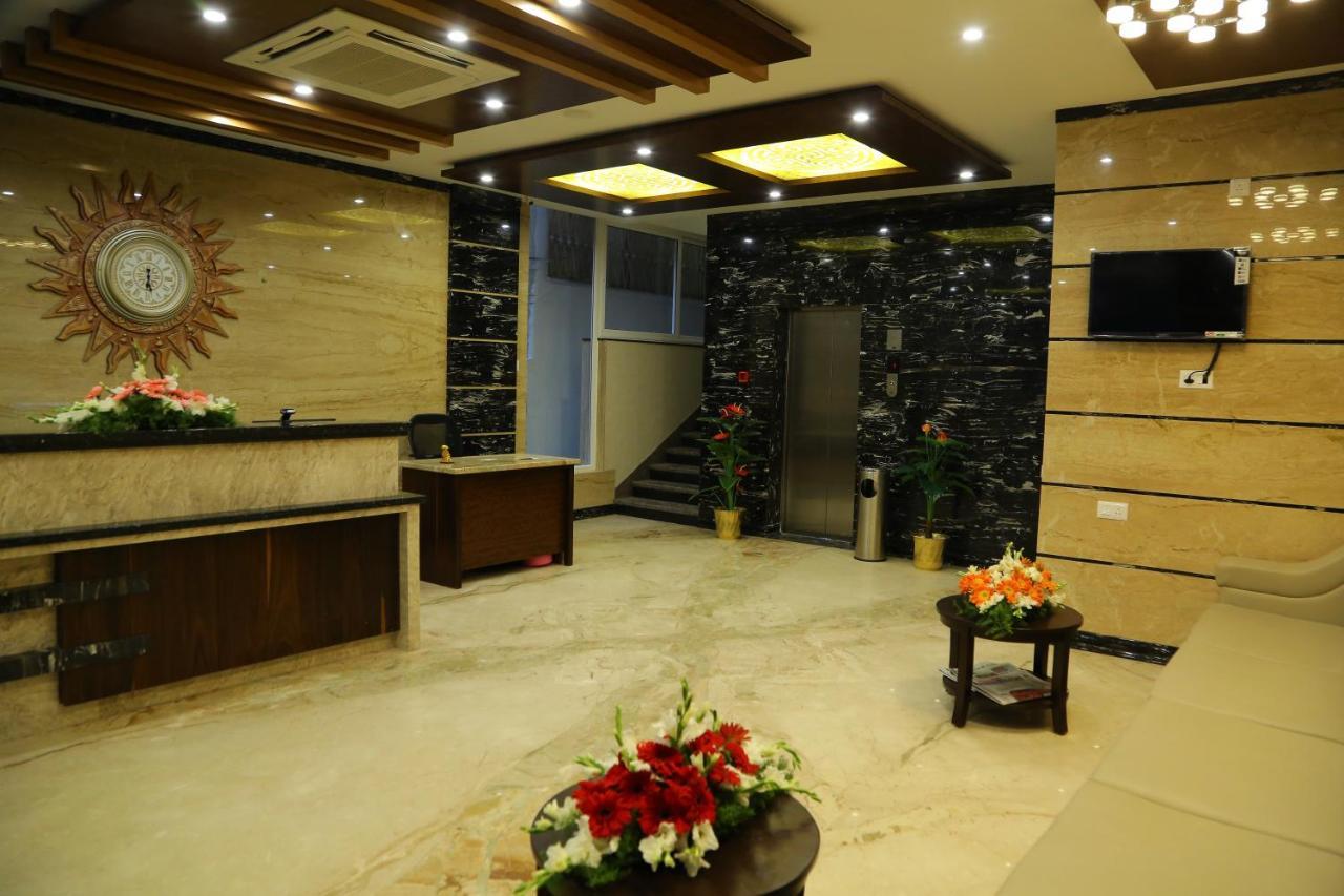 Hotel U.T.Elegance Bangalore Exterior foto